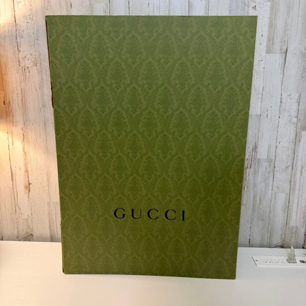 Gucci Green Damask Presentation Gift Storage Box Hinged Lid 27x19x7 DAMAGED